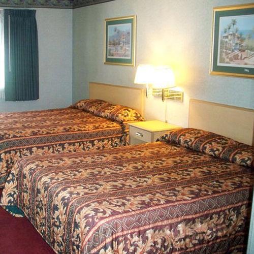 Civic Center Inn 산타아나 객실 사진