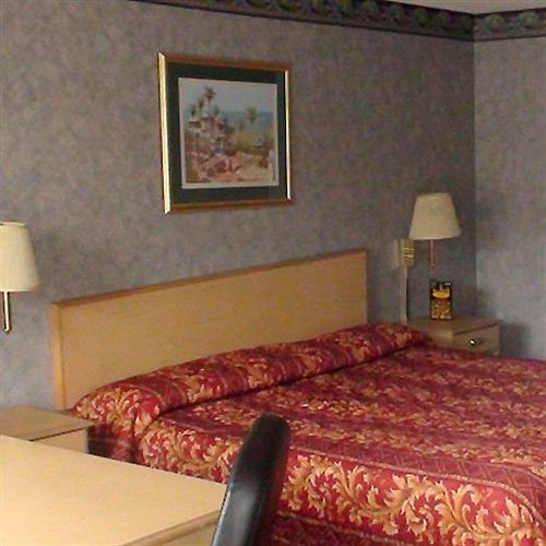 Civic Center Inn 산타아나 객실 사진